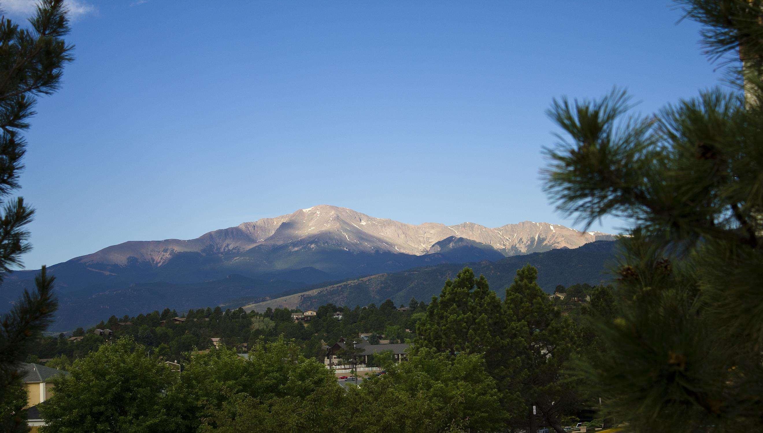 Embassy Suites By Hilton Colorado Springs Luaran gambar