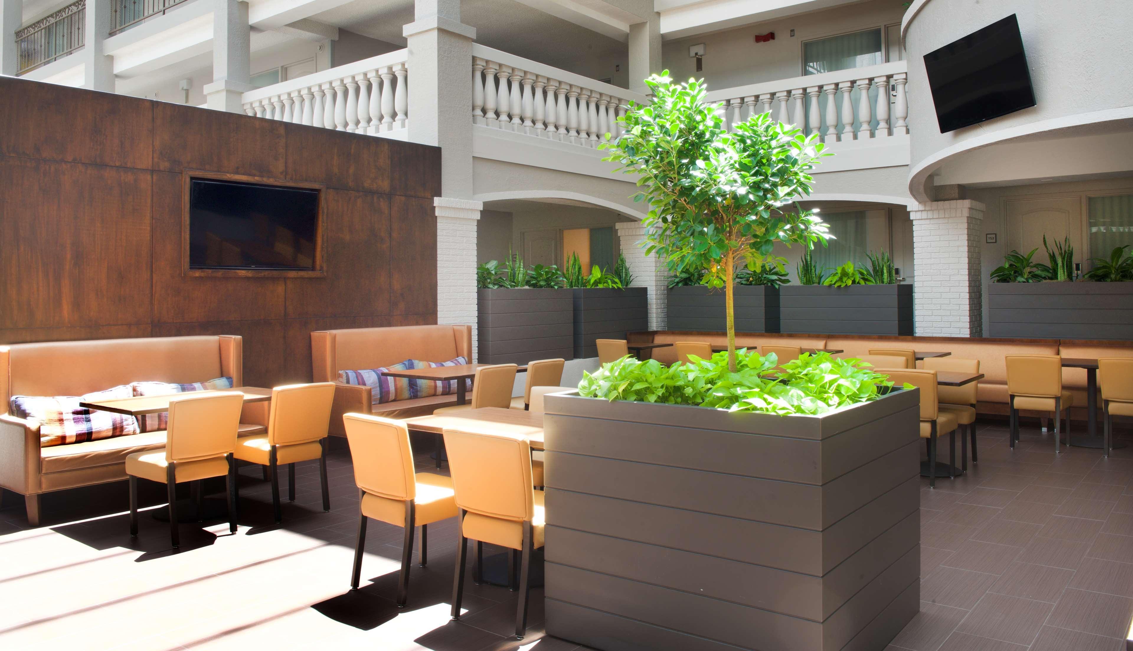 Embassy Suites By Hilton Colorado Springs Luaran gambar