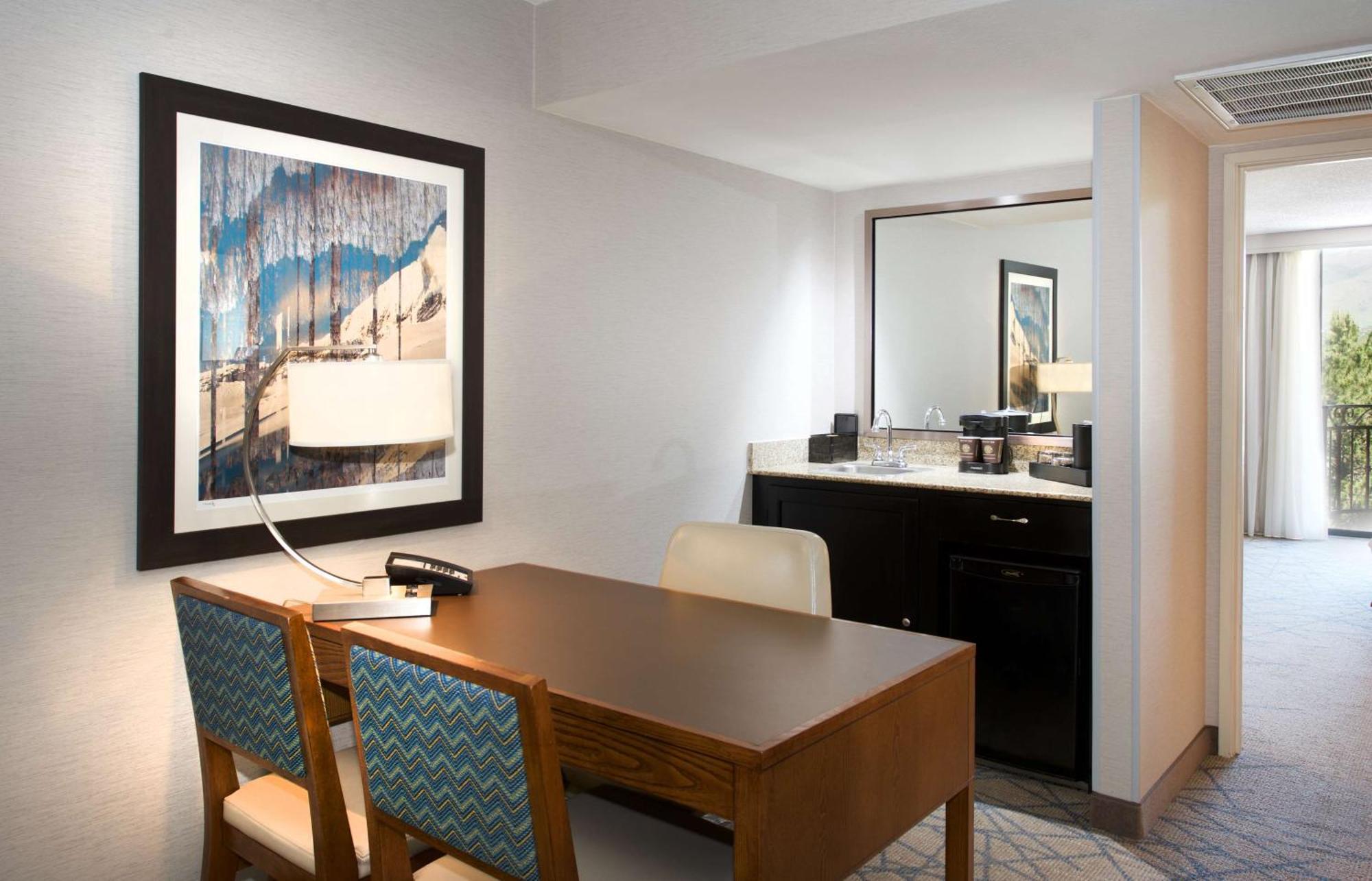 Embassy Suites By Hilton Colorado Springs Luaran gambar